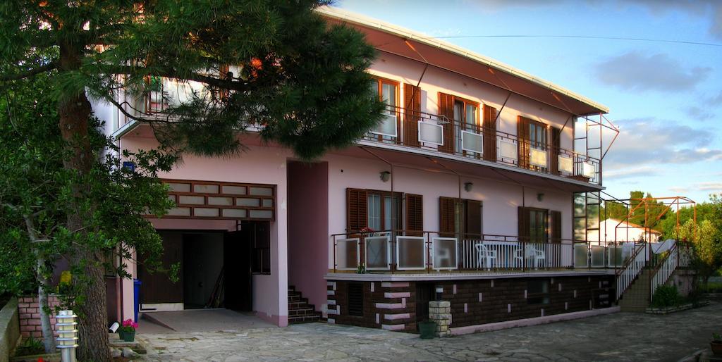 סטאריגרד-פקלניצה Apartments And Rooms Mare-Monti מראה חיצוני תמונה