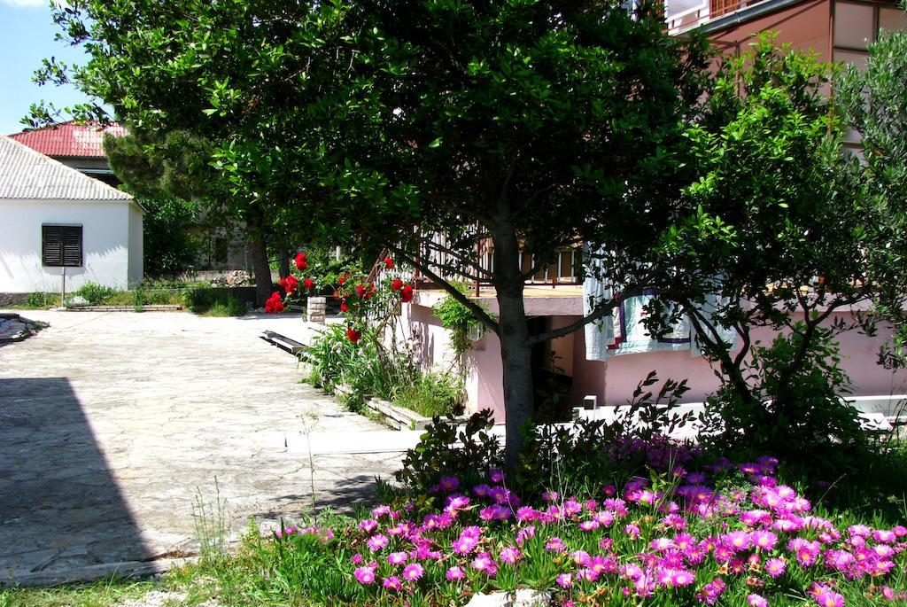 סטאריגרד-פקלניצה Apartments And Rooms Mare-Monti מראה חיצוני תמונה