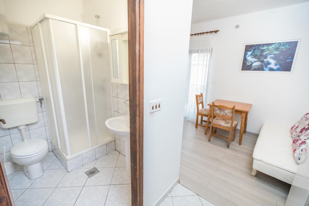 סטאריגרד-פקלניצה Apartments And Rooms Mare-Monti מראה חיצוני תמונה