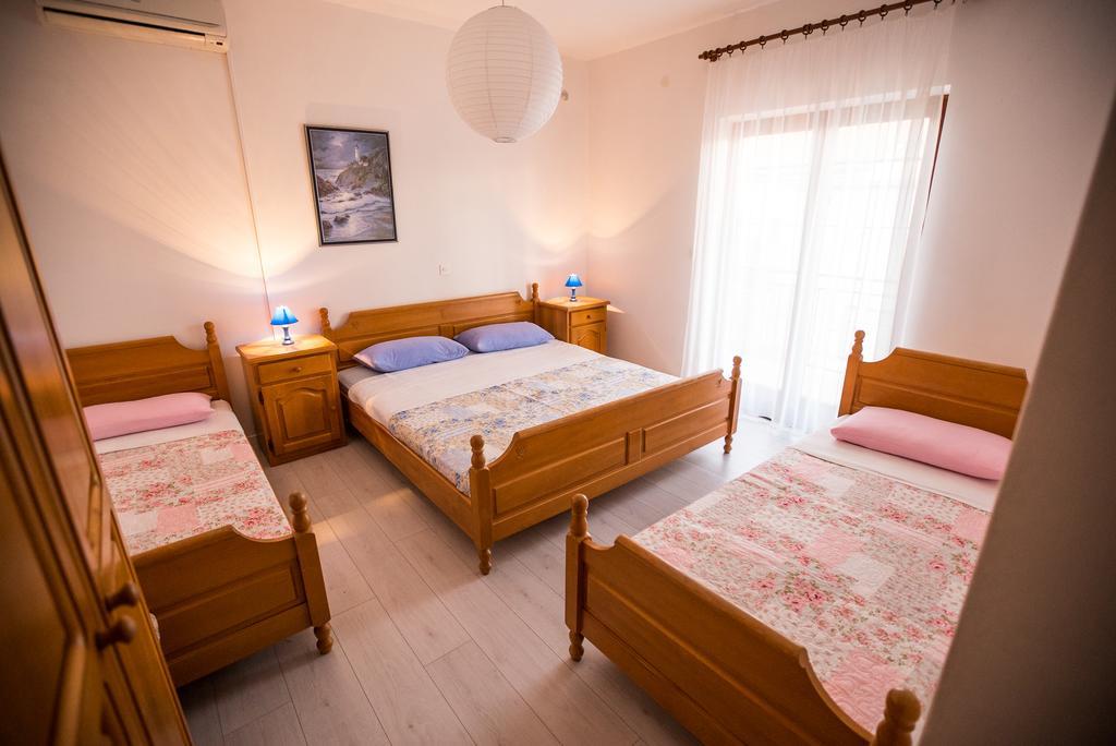 סטאריגרד-פקלניצה Apartments And Rooms Mare-Monti מראה חיצוני תמונה